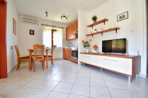 Holiday apartment with terrace Premantura
